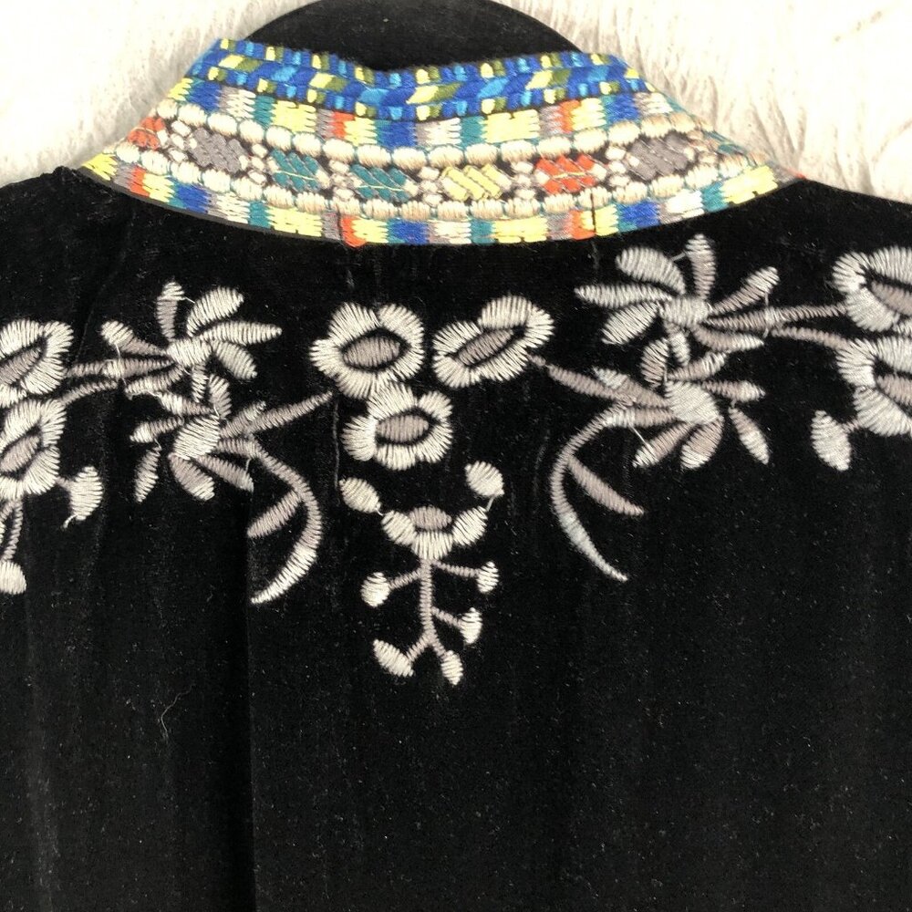 Velvet Cardigan Womens Medium Black Boho Art to Wear L&B Embroidered Statement - Picture 15 of 16